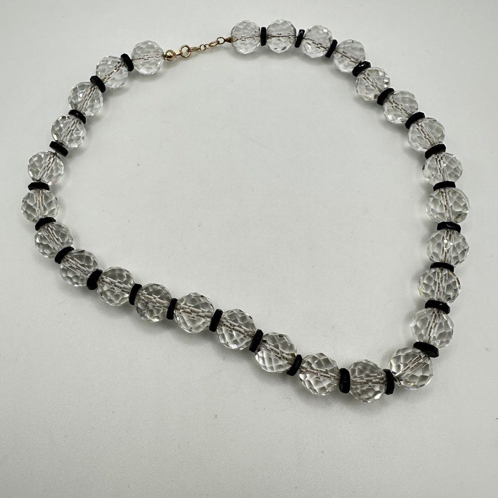 15” faceted Crystal necklace strung on a 10kt yellow gold chain! - Picture 7 of 12